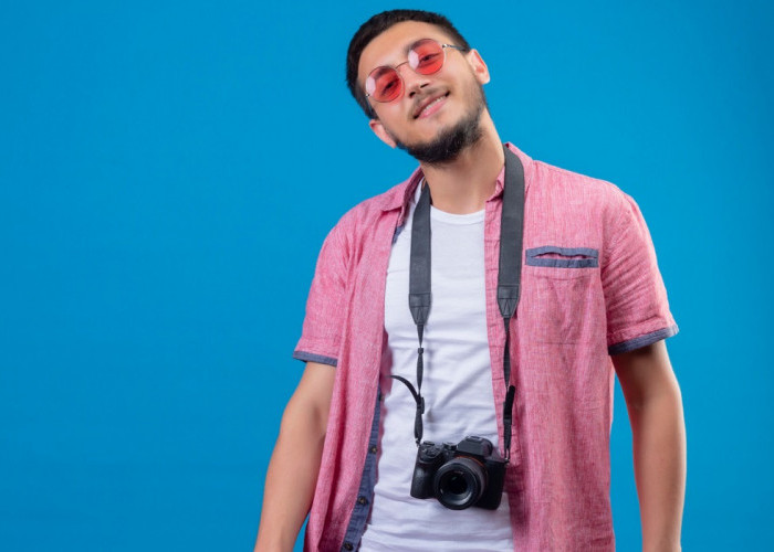 Maskulin dan Simbol Kepercayaan Diri, Simak 8 Ide Padu Padan Outfit Pink Terbaik untuk Pria