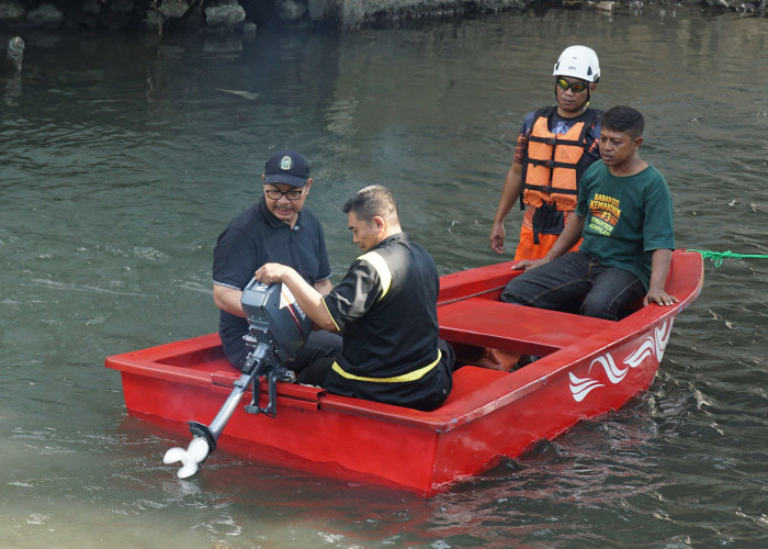 Uji Coba Perahu di Sungai Winongo, Wali Kota Hasto Bidik Wisata Sungai dan Pengawasan Sampah