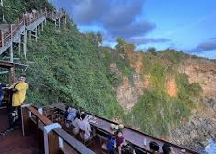 Spot Foto Instagrammable di Puncak Segoro yang Cocok Untuk Diabadikan