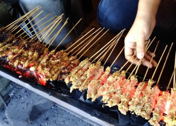 Keunikan Sate Klopo di Surabaya Buat Lidah Tak Pernah Berbohong, Simak Ulasan Selengkapnya Disini