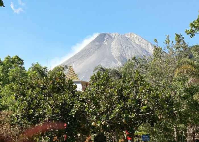 Guguran Merapi 13 Kali Terjadi dalam Enam Jam, Titik Api Lereng Merapi Sudah Tidak Terlihat