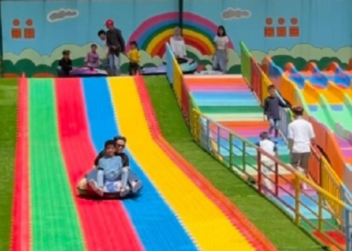 Keseruan Rainbow Slide Kemuning Sky Hills Karanganyar, Wahana Hits Cuma Rp20 Ribuan