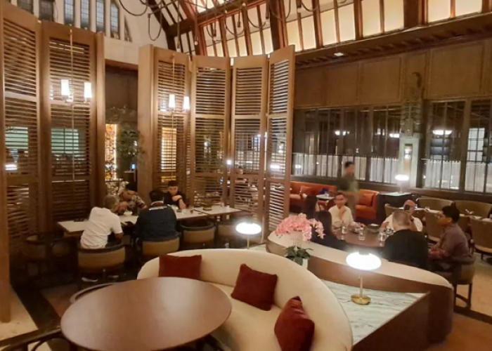 Menjelajahi Kelezatan Restoran Heritage 10 Regentstraat Surabaya, Sensasi Kuliner Klasik 