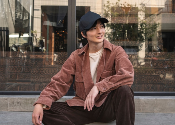 Simbol Nostalgic Penuh Estetika, Simak 5 Tren Fashion Lawas Pria yang Populer di 2025