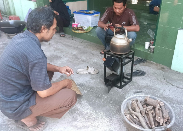 Kompor Tuwanggana, Inovasi Warga Giwangan Sulap Ranting Pohon Jadi Energi Memasak