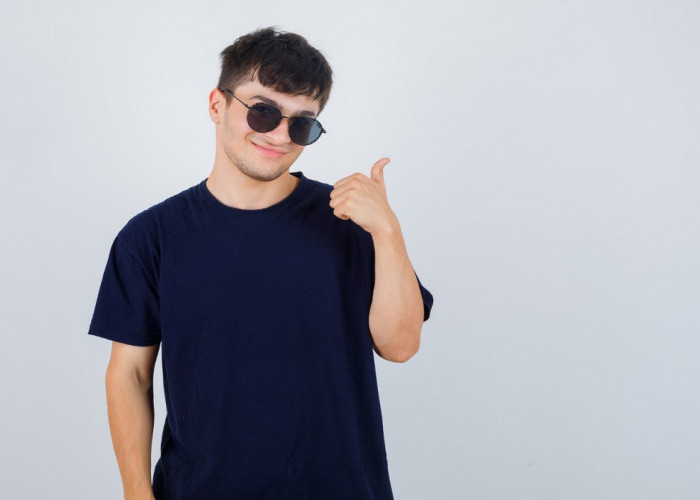 6 Model Kaos Pria Keren di Tahun 2025 yang Buat Penampilan Makin Stand Out dan Memikat