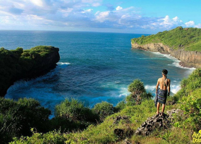 Bosan Liburan dirumah? Berikut Rekomendasi Destinasi Wisata Liburan Akhir Tahun Pulau Kalong Gunungkidul