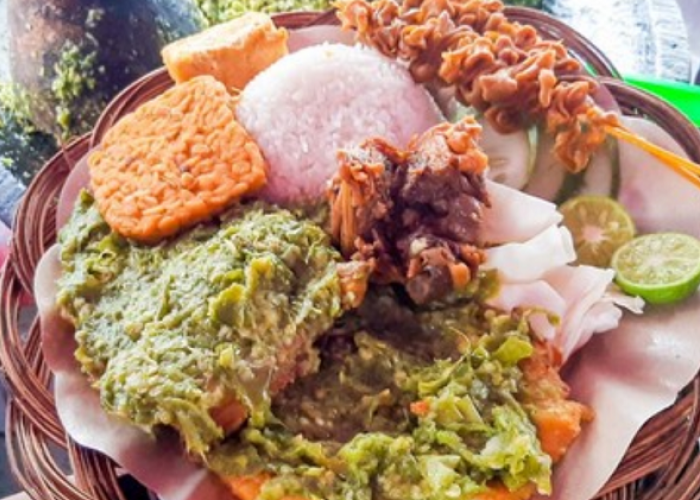Menjelajahi Destinasi Kuliner Ayam Penyet Paling Autentik Surabaya yang Wajib Dikunjungi