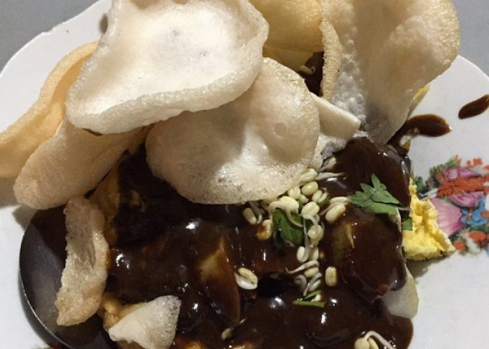 Mengulik Kelezatan Tahu Tek Sidoarjo Lewat Spot Kuliner yang Selalu Ramai dan Bikin Nagih