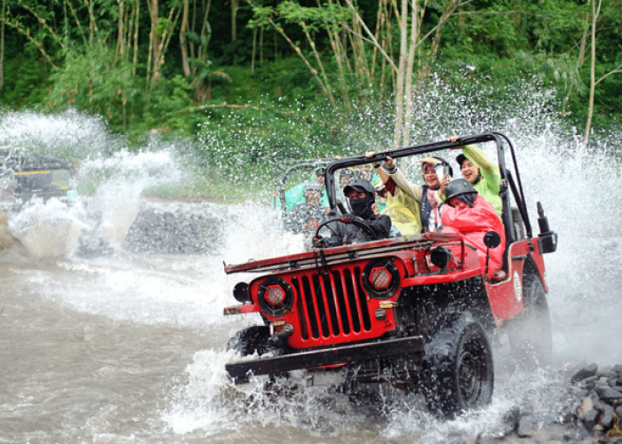 Sensasi Petualangan Seru dan Menegangkan dengan Jeep Lava Tour di Lereng Gunung Merapi