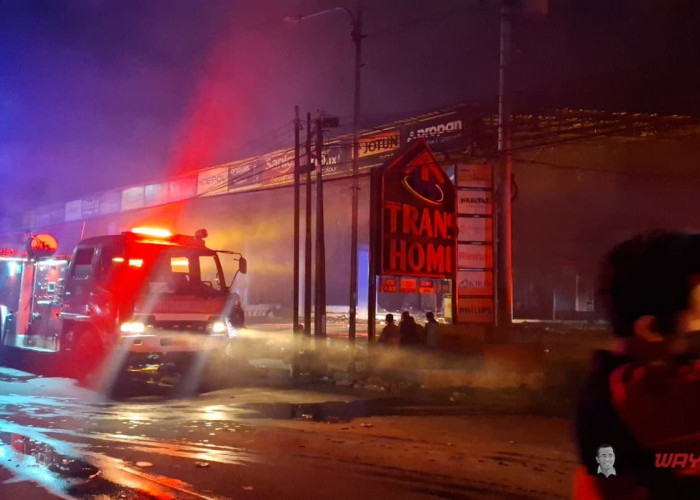 Kebakaran Trans Home Sleman, Dua Korban Diduga Meninggal Ditemukan di Lantai 2 dan 3