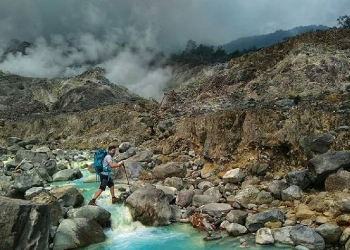 Eksplore Wisata Terbaru 2024 Gunung Salak: Simak Ulasan Lengkapnya Mulai Jalur Pendakian, Rute Hingga HTM-nya