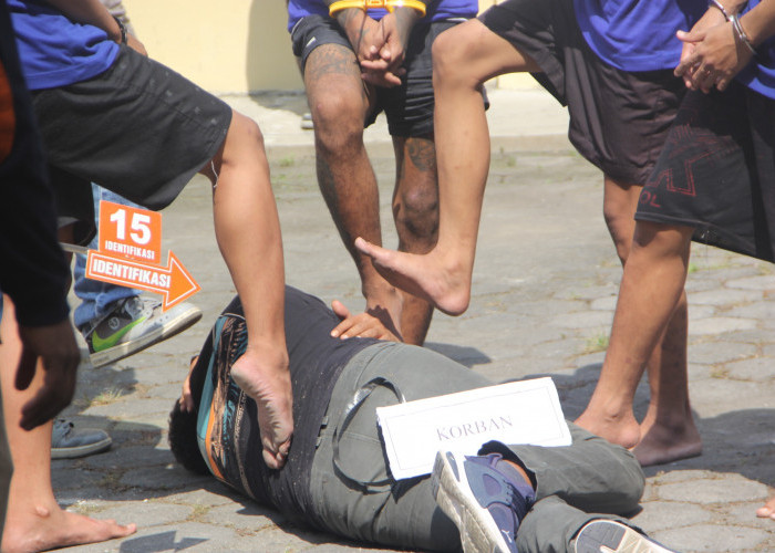 Rekonstruksi Ungkap Kekejaman Pelaku Pembunuhan Remaja 16 Tahun di Bantul