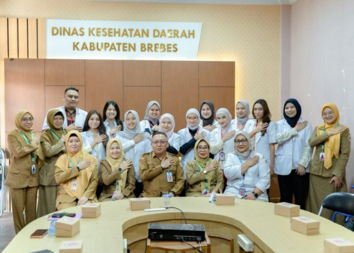 Dorong Pelayanan Gigi Berkualitas di Brebes, Kadinkesda Terima 12 Dokter Internsip PIDGI Angkatan III 2026