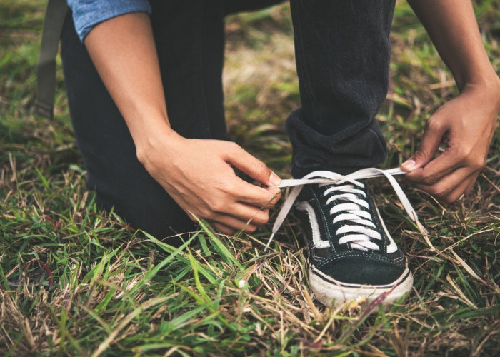 6 Rekomendasi Merk Sepatu Lokal Indonesia untuk Tunjang Penampilan Terbaikmu Setiap Hari, Cek Disini