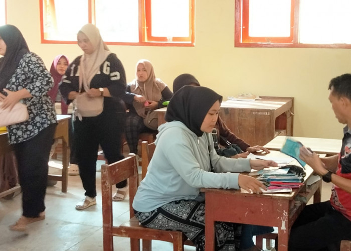 Kenapa Molor? Puluhan Wali Murid Kelas 3 Geruduk SDN2 Brebes, Pencairan Uang Tabungan Baru Dibagikan