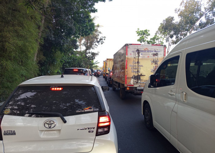Rekayasa Buka-Tutup Jalan Wates Picu Antrean Panjang, Pengendara Diimbau Gunakan Jalur Alternatif
