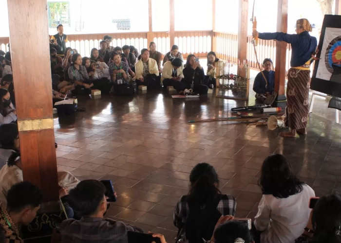Mahasiswa Universitas Atma Jaya Yogyakarta Diajak Kenal Budaya