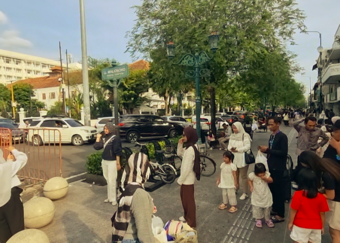 Jogja Dipadati Pelancong Saat Long Weekend, Kendaraan Plat Luar DIY Dominasi Malioboro