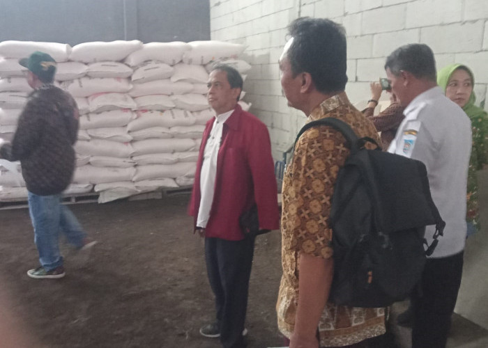 Tim KP3 Provinsi Jateng Lakukan Pengawasan ke Distributor Pupuk di Tegal