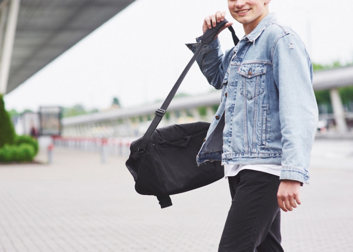 7 Rekomendasi Merk Tas Pria Lokal dengan Desain Stylish dan Modern, Cocok untuk Padu Padan Outfitmu