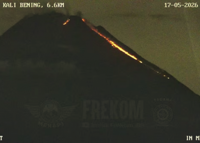 Gunung Merapi Erupsi Lagi Malam Senin, Awan Panas Guguran Meluncur 2 Km ke Barat