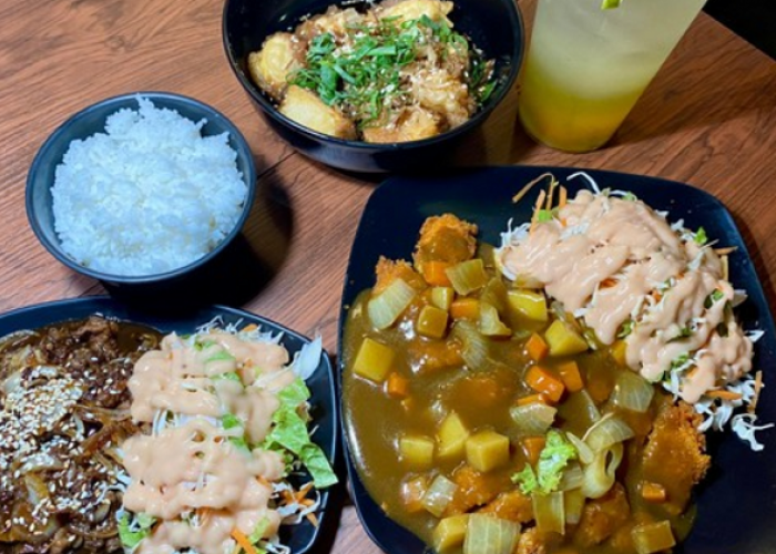 Fenomena Kuliner Malam Jakarta dengan Kelezatan Restoran Mewah di Warung Tenda ala Jepang 