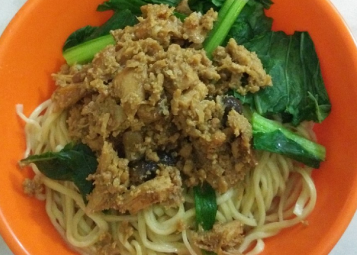 Ada Kuliner Lezat Dekat Stasiun Manggarai yang bukan sekadar titik temu rute KRL Commuter Line 