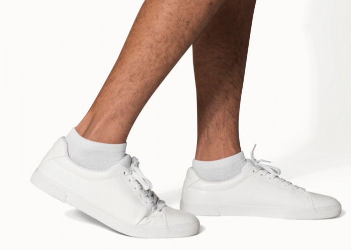 Desain Modern yang Keren, Simak 5 Rekomendasi Sepatu Putih Adidas Pria yang Cocok di Berbagai Jenis Acara