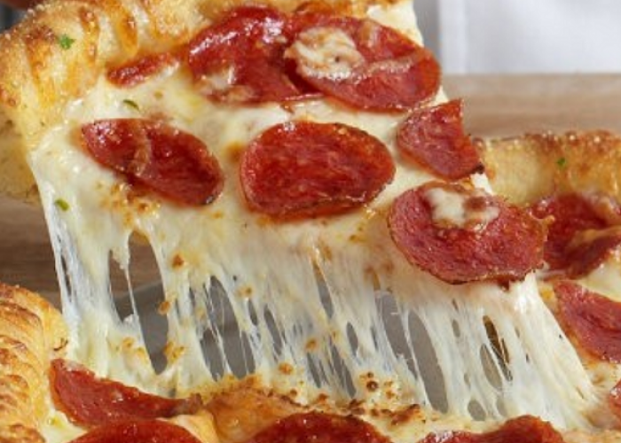 Wajib Coba Rekomendasi Gerai Pizza Halal di Jakarta dengan Lelehan Mozzarella Melimpah