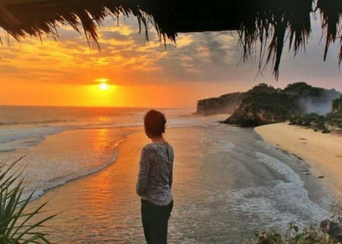 Spot Sunset Terbaik di Gunungkidul Jogja Selain HeHa Ocean View Pesona Pantai Eksotis dan Romantis