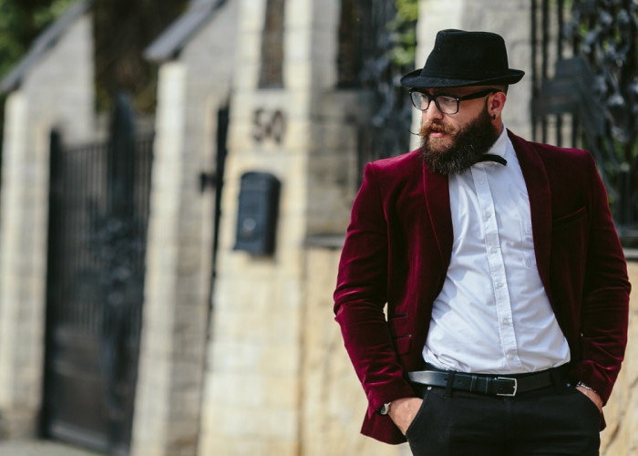 Buat Tampilan Makin Berkesan, Simak 5 Ide Styling Outfit Old Money untuk Pria di Tahun 2025