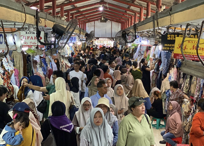 Libur Nataru 2025, Pengunjung Pasar Beringharjo Tembus 6.000 Orang per Hari