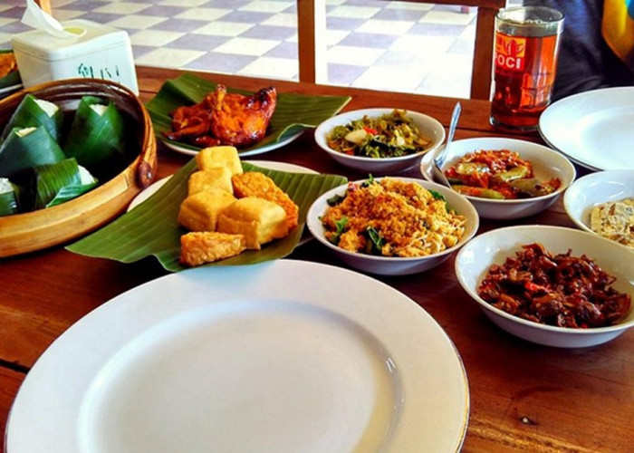 6 Tempat Makan Nasi Uduk di Jogja, Bisa untuk Sarapan atau Makan Malam Nikmat