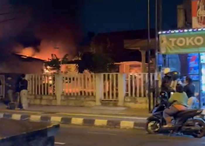 Dapur Harsa Coffee di Gedong Tengen Kota Yogyakarta Terbakar, Diduga Api Berasal dari Kompor Fryer