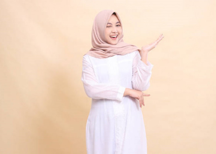 Ide Warna Hijab yang Cocok untuk Gamis Putih Agar Tampil Memukau, Cek Disini 