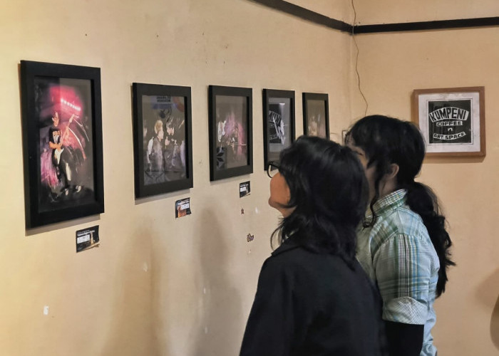 Bertajuk Terjebak Dalam Waktu, Remaja 14 Tahun Gelar Pameran Ceritakan Dinamika Kehidupan Lewat Foto