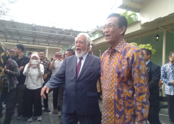Momen Unik Xanana Gusmão Usap Rambut Sri Sultan Saat Bertemu di Kepatihan Yogyakarta