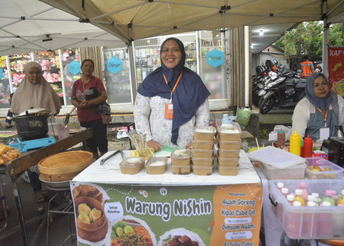  Kuliner Tradisional hingga Kekinian Meriahkan Bazar Ramadan di Depan Masjid Nurul Huda Kampung Glagah