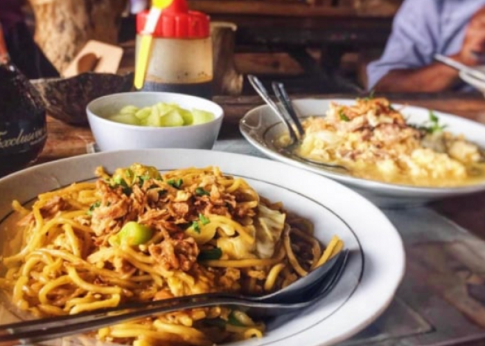 Kuah Gurih Creamy dan Topping Melimpah Ini Rekomendasi Bakmi Jawa Legendaris di Jogja