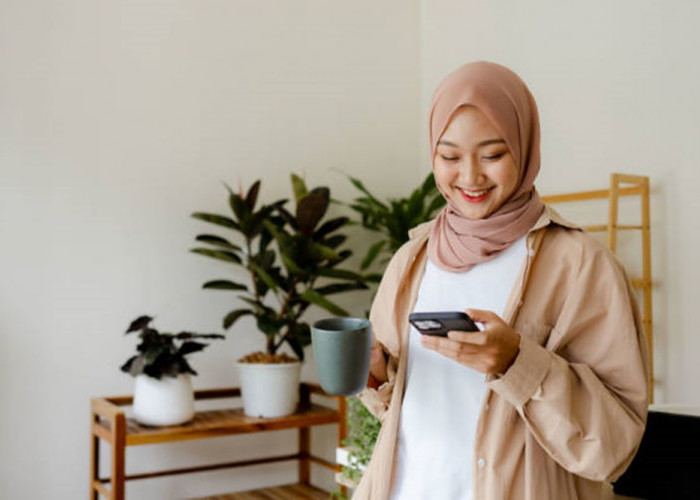 Tampil Bergaya dengan Outfit Vintage yang Hijab Friendly, Ini Inspirasinya yang Bisa Ditiru