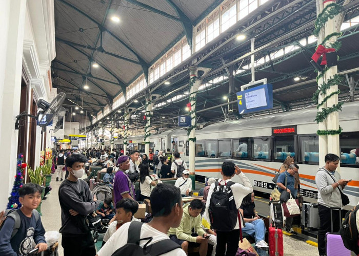Lonjakan Penumpang Nataru, KAI Daop 6 Layani 51.875 Orang dalam Sehari
