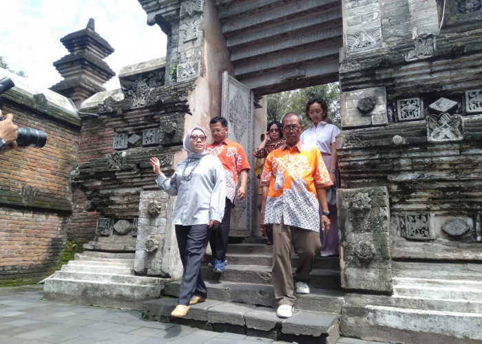  Kunjungan ke Masjid Gede Mataram, Menteri PPPA Arifatul Choiri Fauzi  Teringat Study Tour Sekolah