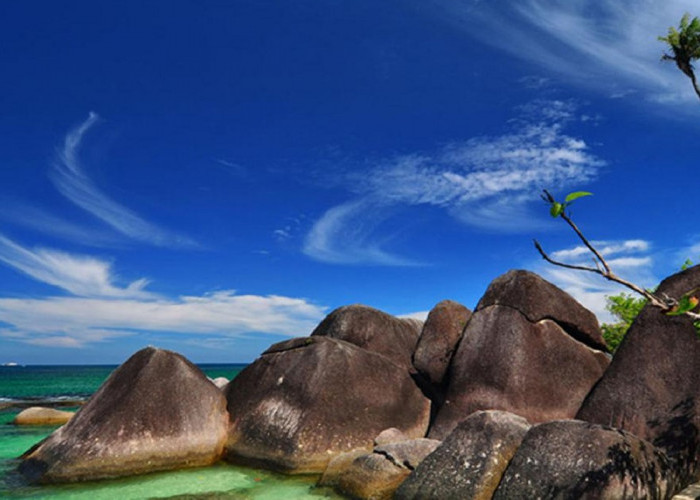 Panorama Indah Memanjakan Mata, Inilah 5 Destinasi Wisata Pantai Belitung dengan Daya Tarik Unik