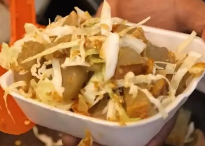 Menjelajahi Street Food Viral yang Wajib Dicoba Saat Berkunjung ke Kota Surabaya 
