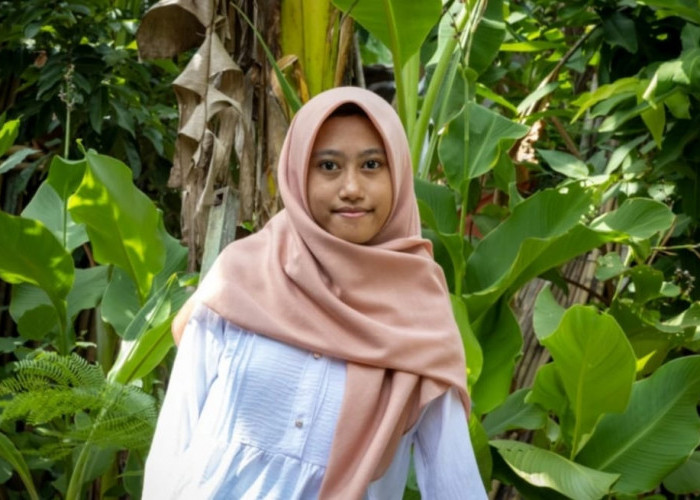 Hobi Merawat Ternak, Anak Buruh Serabutan Lolos Kuliah Gratis di Peternakan UGM