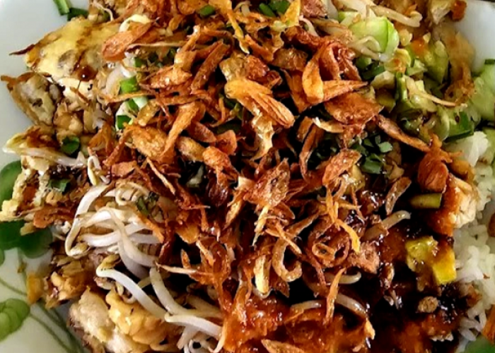 Rahasia Kelezatan Menu Tradisional yang Bikin Ketagihan, Nasi Lengko Khas Cirebon 