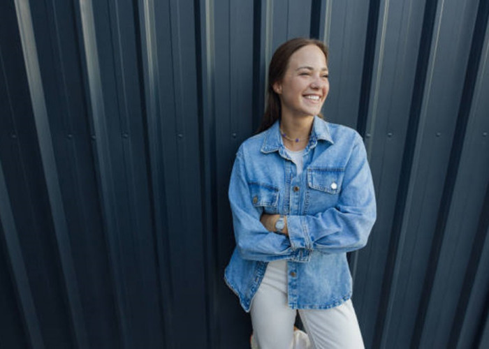 7 Ide Padu Padan Baju Wanita Warna Denim untuk Meningkatkan Tampilan, Cek Lengkapnya Disini