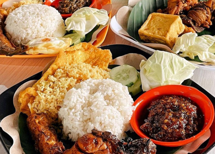 Habis Keliling Museum, Waktunya Manjakan Lidah! Kuliner Hits Dekat Tahir Solo Museum 