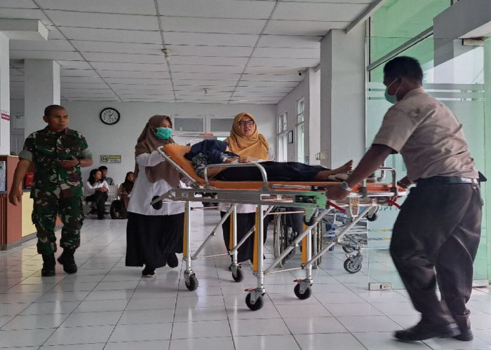 90 Siswa Sleman Diduga Keracunan Makanan, 7 Dirawat di RSUD